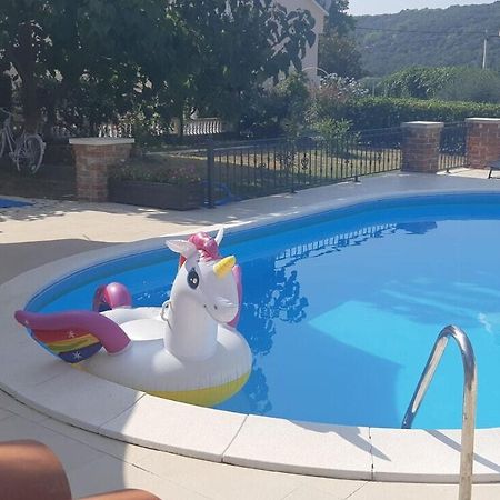Apartments Robi- Swimming Pool And Beautiful Garden Kampor Exterior photo